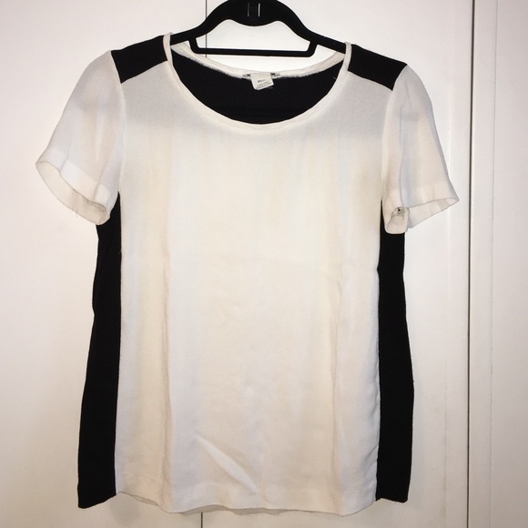 Club Monaco Tee. Size XS