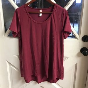 NWOT LulaRoe Classic Tee
