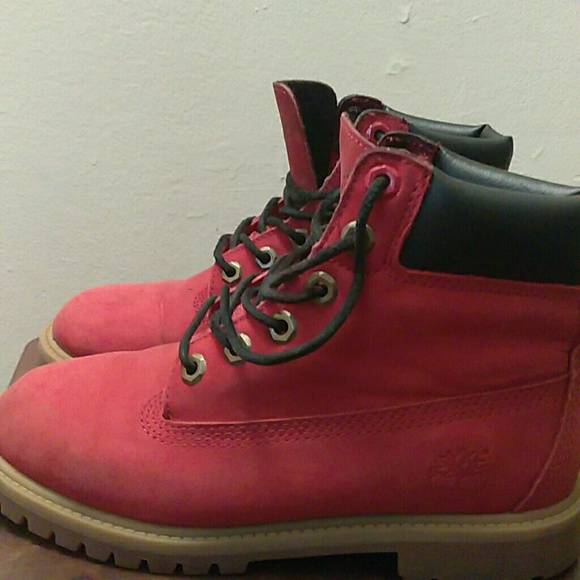 Red  Timberlands💥💥💥sale!!!!🎉🎉🎉🎉