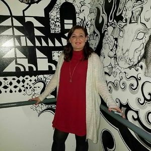 Meet your Posher, Adora