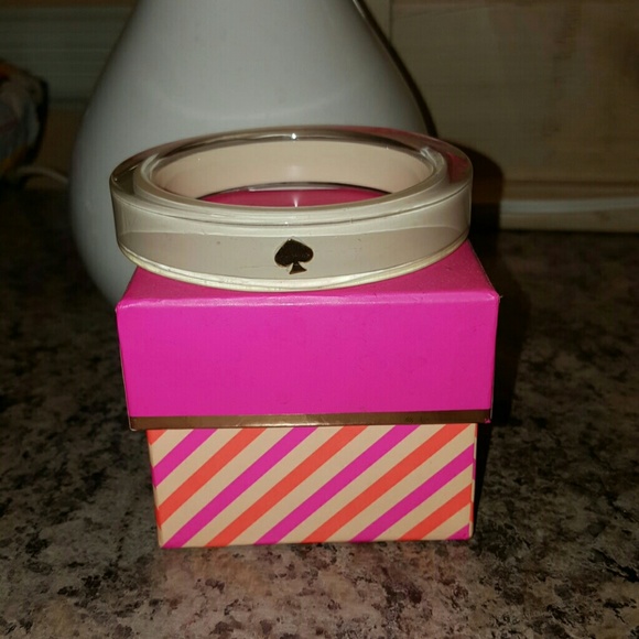 Kate spade  Lucite  Bangle in White&Gold.