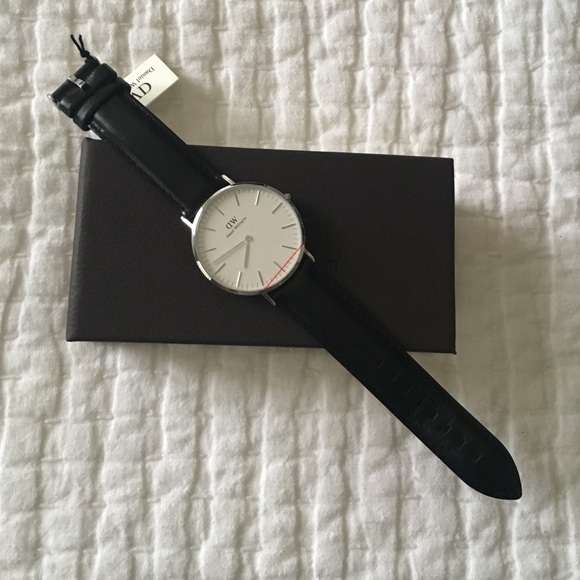 Daniel Wellington Accessories - Brand New Classic Daniel Wellington Watch