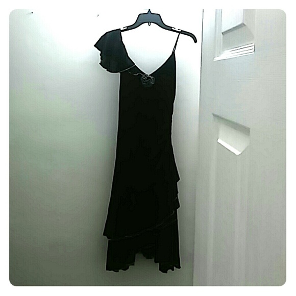 BISOU BISOU DRESS SIZE 6