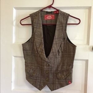 EDC esprit vest