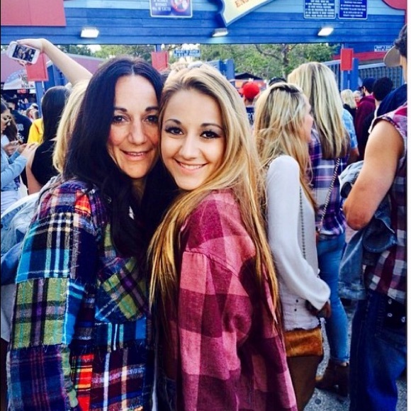 Meet your Posher, Sidney - Picture 2 of 2