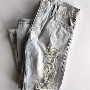GAP Jeans - Ripped / Destroyed Boyfriend Jeans GAP Jeans - Ripped / Destroyed Boyfriend Jeans