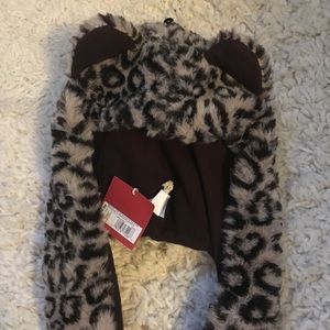 NWT Leopard scarf and hat with ears