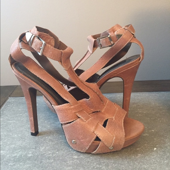 Steve Madden Luxe Blush Sandal Pumps