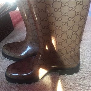 --SOLD-- Gucci Edimburg GG Rainboots