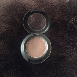 GENTLY USED MAC HAUX EYESHADOW