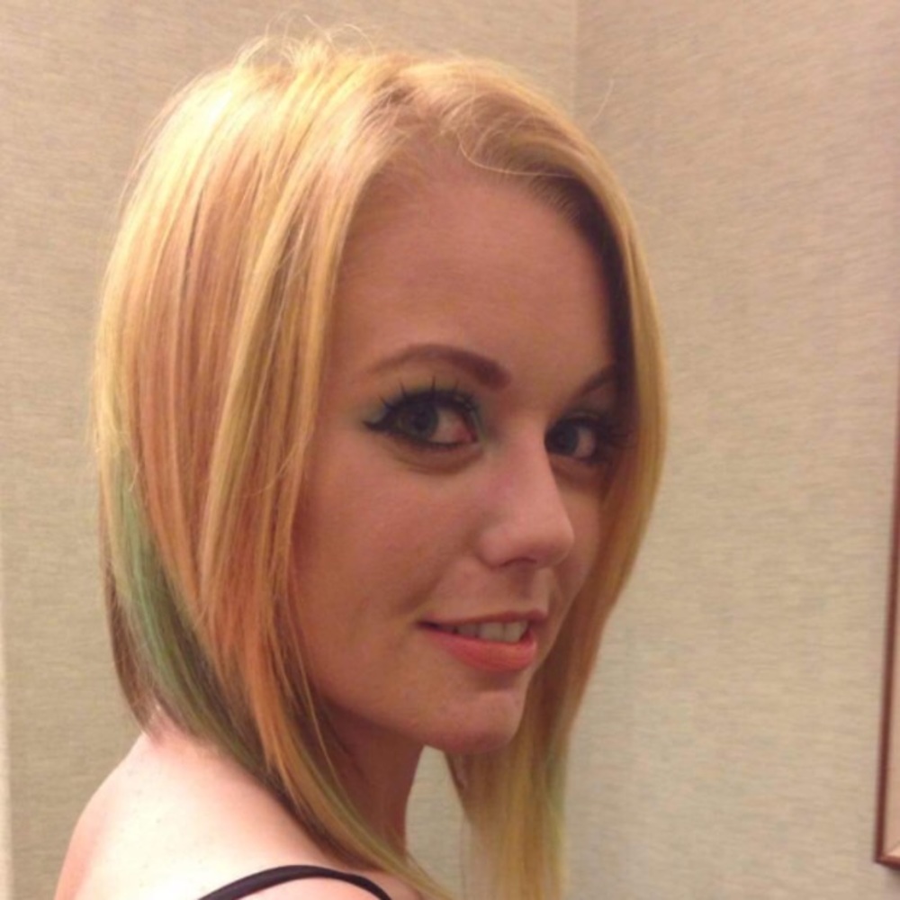 Meet your Posher, Crystal