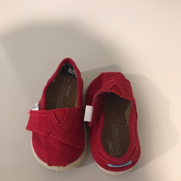 Toms