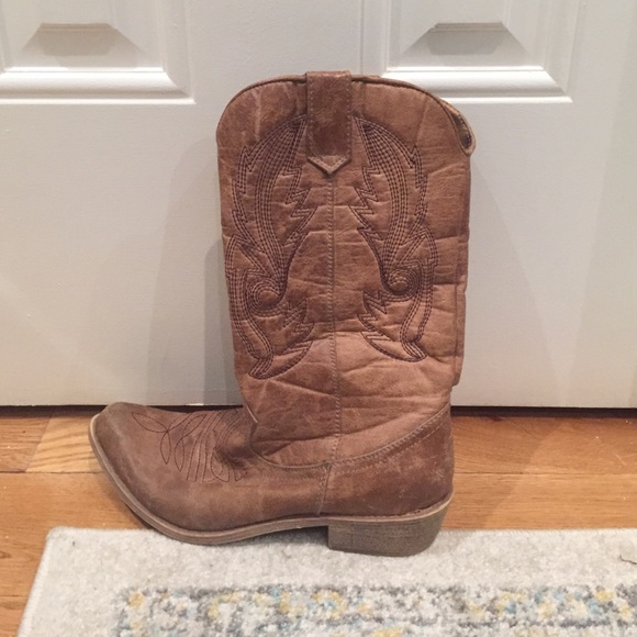 American Eagle cowboy boots