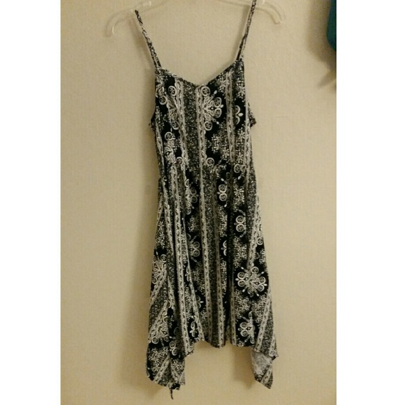 HM FLOWY CASUAL DRESS