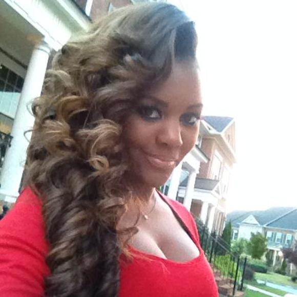 Meet your Posher, Monifa - Picture 1 of 1