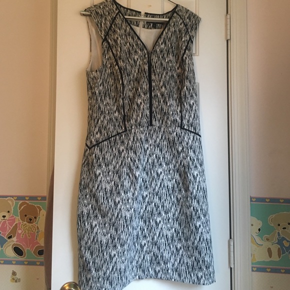 Banana Republic Black and White Patterned Dress