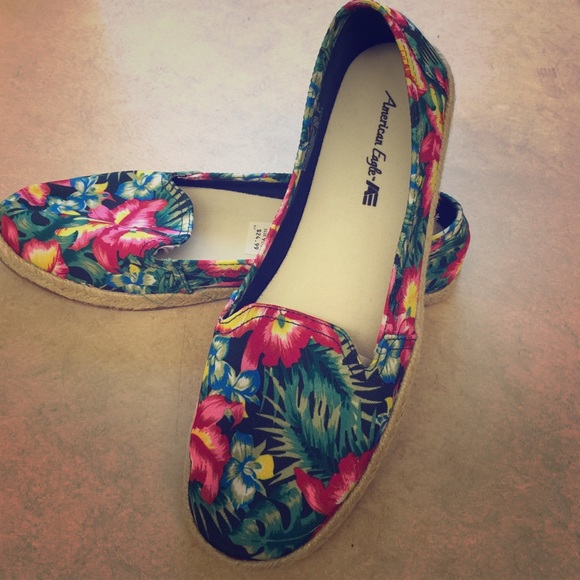 BRAND NEW!! American Eagle summer loafer