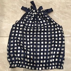 Stretching at the bottom sleeveless