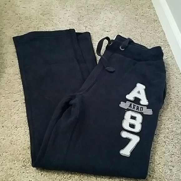 SOLD ON MERC. Mens small aeropostale sweatpants
