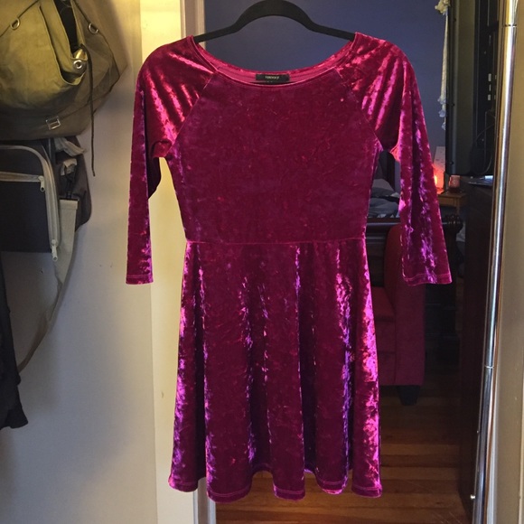 Forever 21 Velvet pink skater dress - M