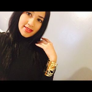 Meet your Posher, Vanessa