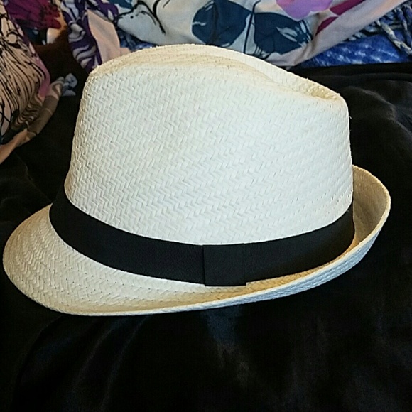 Hat - Picture 3 of 4