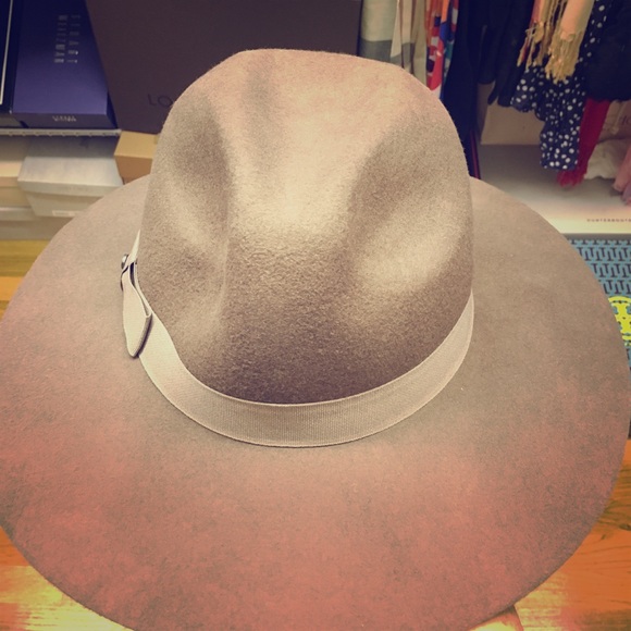 DKNY fedora hat