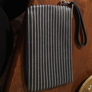 Express wristlet