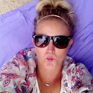 Meet your Posher, Eliza