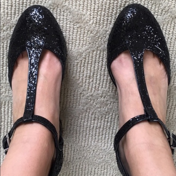 Modcloth glitter t-strap chunky mid heel pumps 7