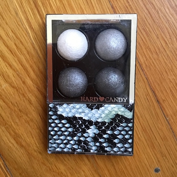CLEARANCE! Hard Candy Mod Quad baked Eyeshadow set