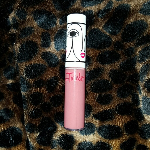 Mac toldeo lipglass oxblood
