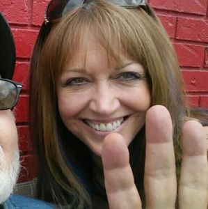 Meet your Posher, Joyce