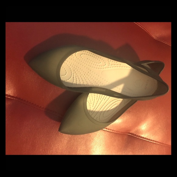 Crocs pointy flats