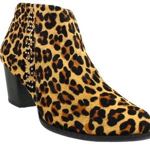 *LIQUIDATION PRICE* NWT. Leopard Bootie