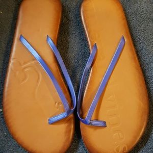 Vineyard Vine Flip Flops