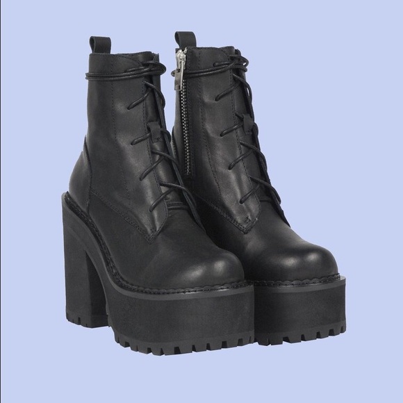 UNIF Shoes - Choke boot