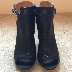 Ankle Boots Size 7 "CATO"