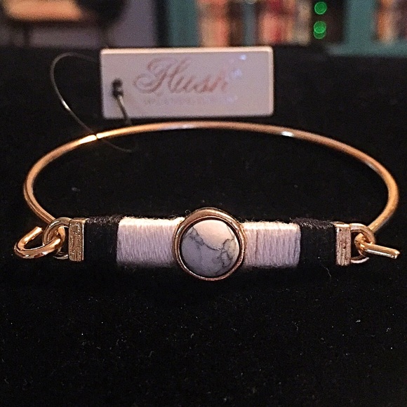 Jewelry - 🎹👉🏼Natural Stone Latch Bangle-White Jewelry - 🎹👉🏼Natural Stone Latch Bangle-White