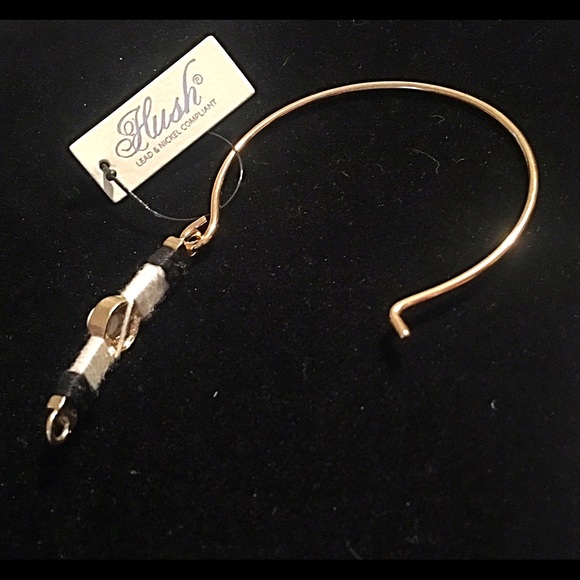 Jewelry - 🎹👉🏼Natural Stone Latch Bangle-White Jewelry - 🎹👉🏼Natural Stone Latch Bangle-White
