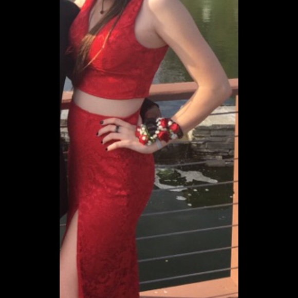 Red prom dress