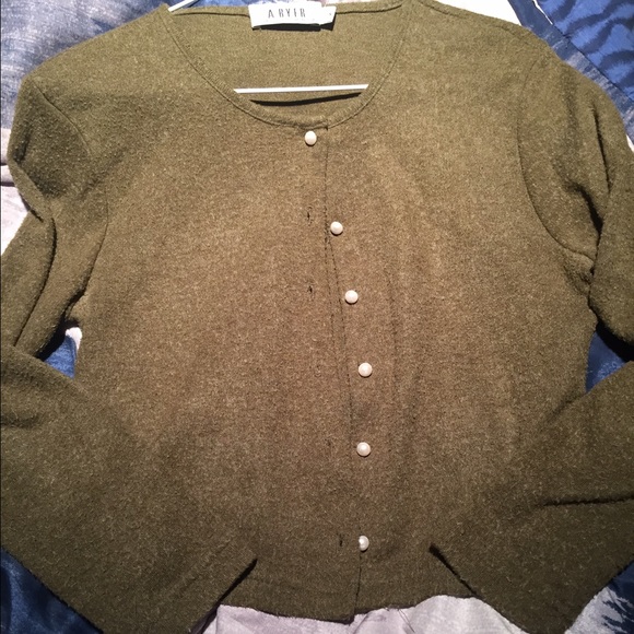 A.Byer. Short cardigan