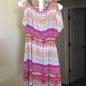 Pretty print, backless dress!