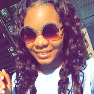 Meet your Posher, Shantel