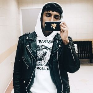 Meet your Posher, Jonathan