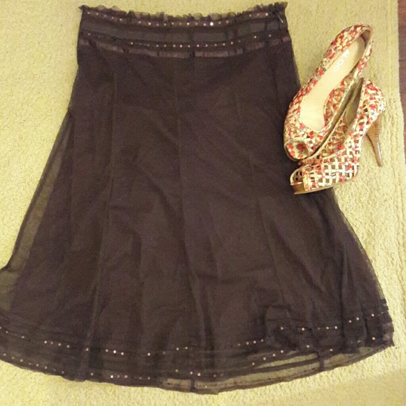 Knee length brown skirt