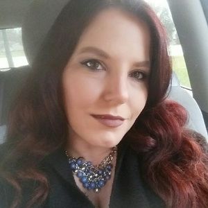 Meet your Posher, Karrie