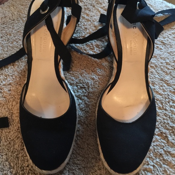 Marc Jacobs tie up, chunky heel, size 9.