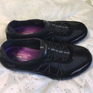 Women's Sketchers!