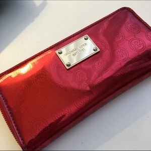 MICHAEL KORS RED METALLIC WALLET